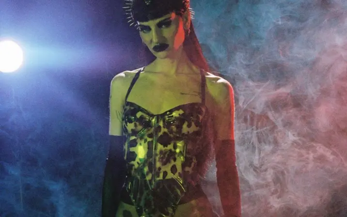 Lilith Czar/Juliet Simms