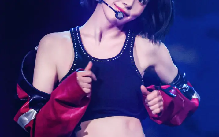 Sakura Miyawaki 宮脇 咲良 | LESSERAFIM