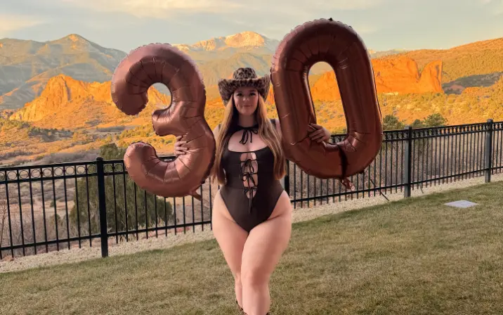 nlhfit / Nicole Herring