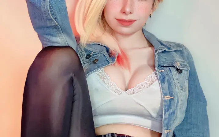 Lilywaifu | lily_waffle