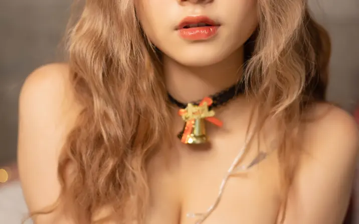 Irisadamsone | lris_adamsone