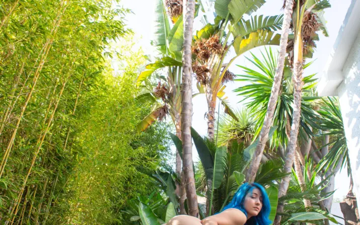 Mhere - Suicide Girl