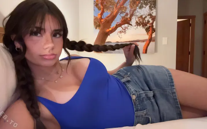 Mikayla Campinos