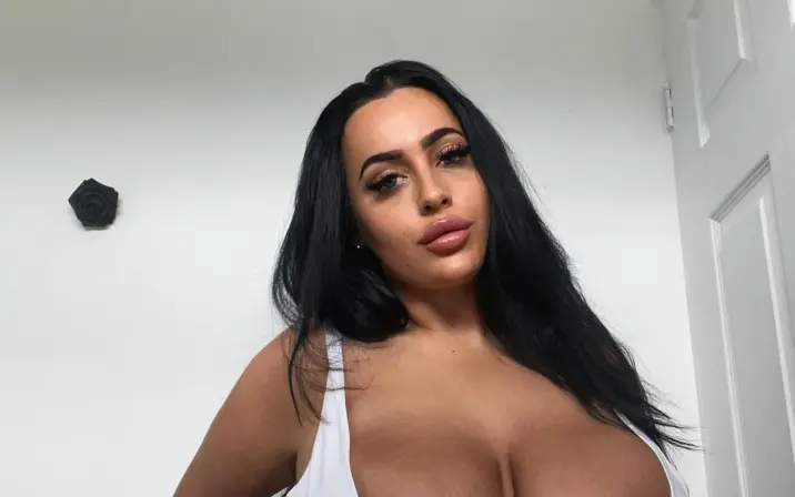 Brooke Harman/Missbustyb_x 🇬🇧🍑🍉🧜‍♀️