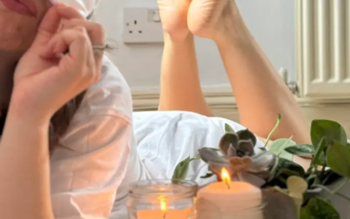 @joyfullfeet / sabine.appleby