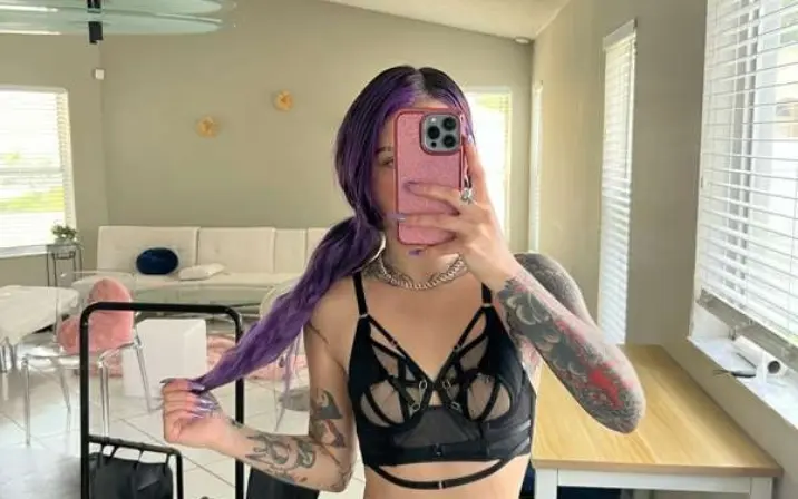 Valerica Steele