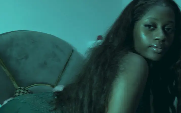 Molly Unruly / itsjust_bigme7 / PondsKira84896 / Barely Seen