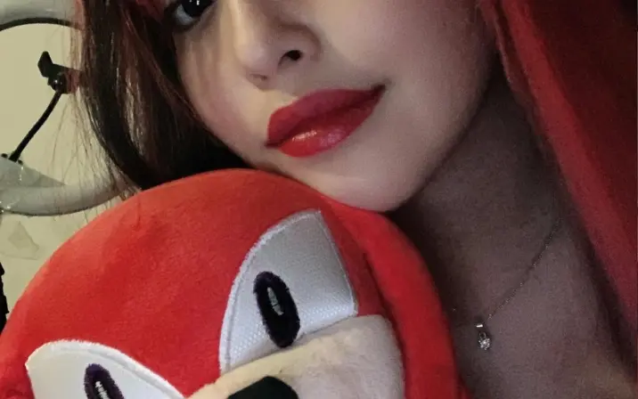 @mansanitass  amongucita