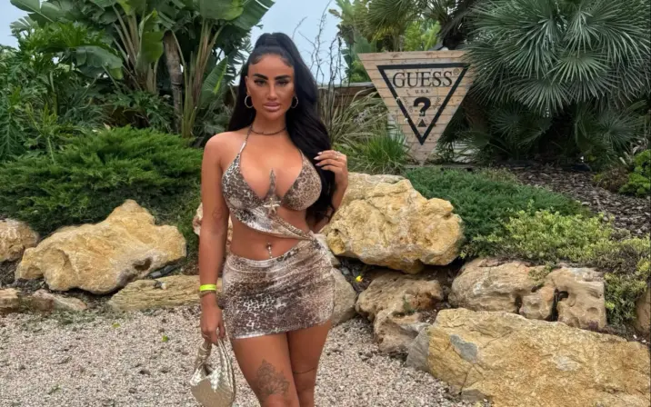 Abbie Turner / babygirl__xox / abb_jxx
