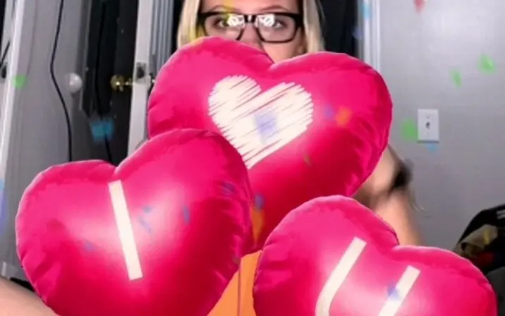 Katie R/Kitkat1023