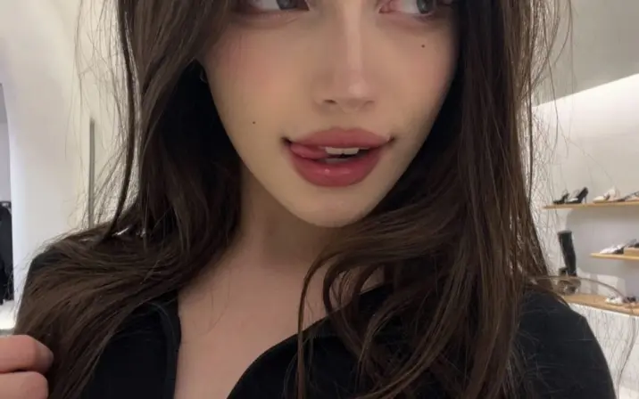 Mahiye Selin / selin.egmn