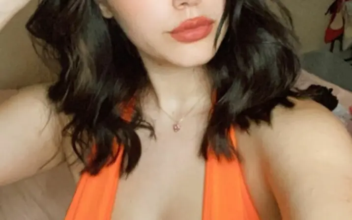 elsalovexo / elsaaaa_ / elsaaabby