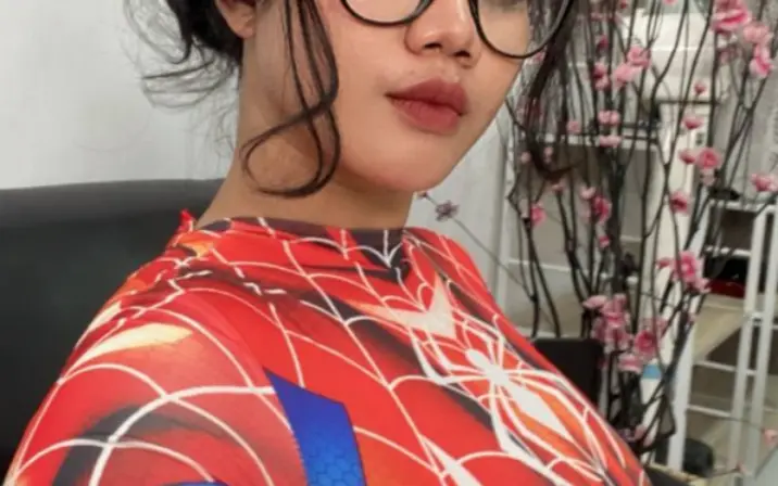 Siskaeee_ofc