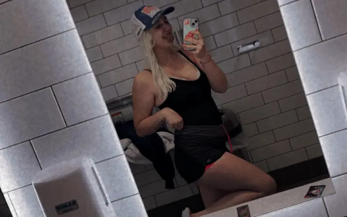 Zestywhitegirl / Maria Moore