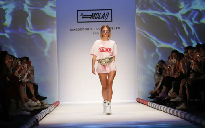 Julia Wulf / juleslw / julesslw