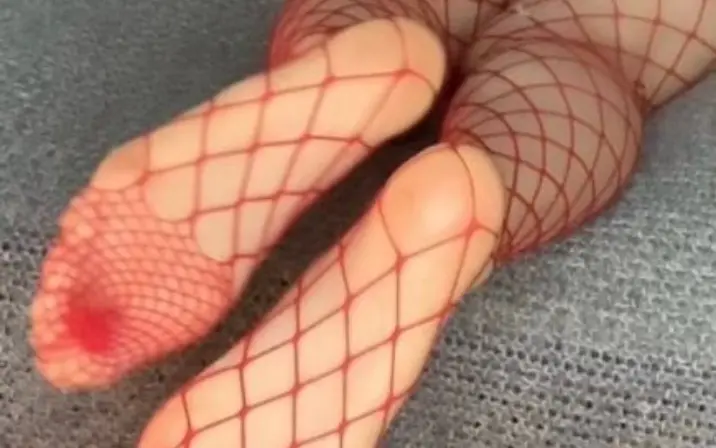 onlyfeetaktahly