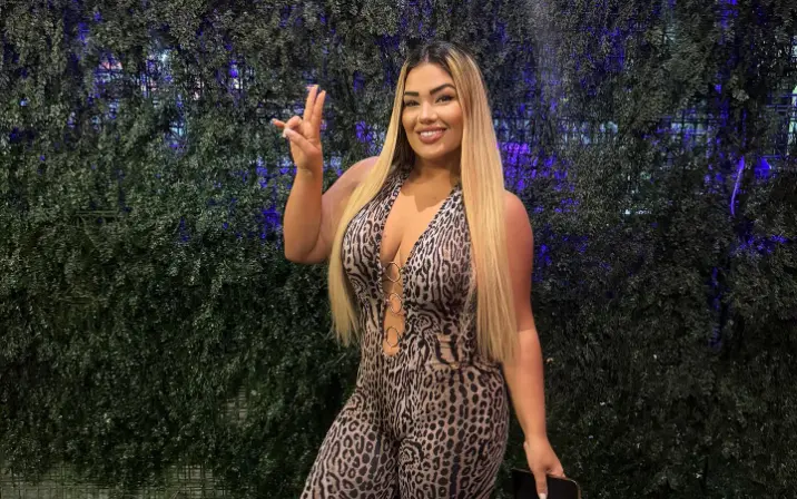 Mulher filé / Yani de Simone