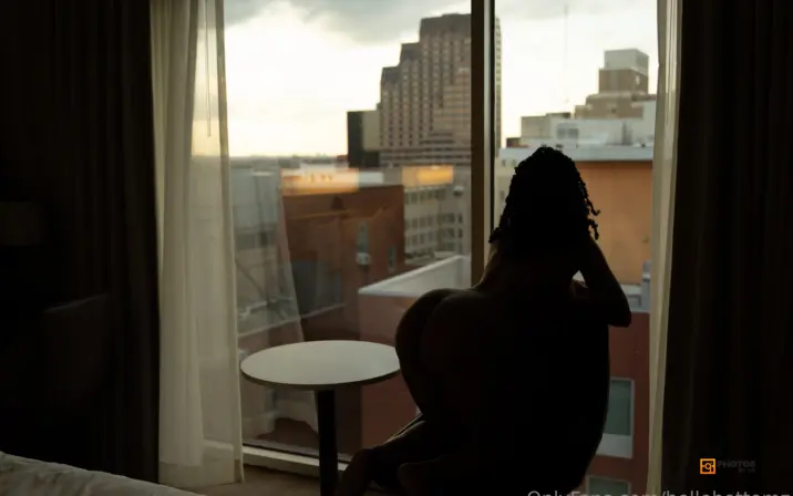 Belle_Bottomz / BelleBottomz