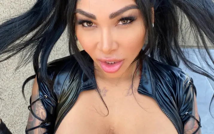 Brittanya Razavi (seebritannya)