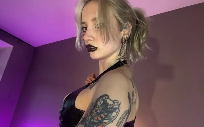 Dia Dora / Nana Waifu