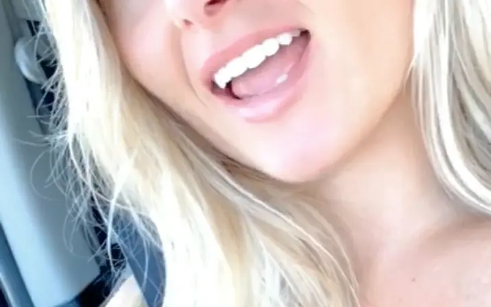 Carriejune Anne Bowlby / misscarriejune