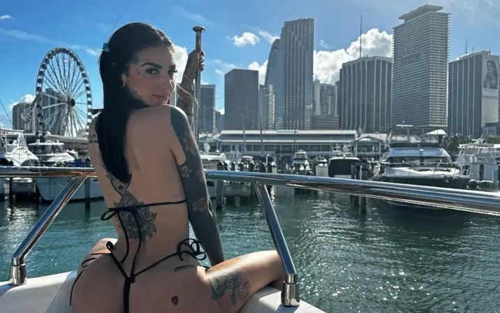 Kayla Hatem , therealkaylizzzle, Kaylizzzle