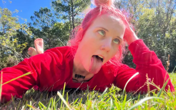 Carrie Cannie / carrie_cannie