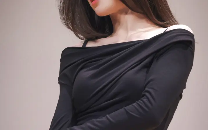 HeeJin (ARTMS / LOONA)