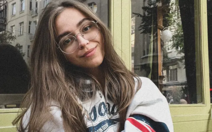 vyaltceva / hotdarli