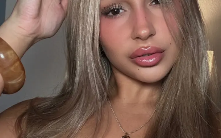 Lara_tepper