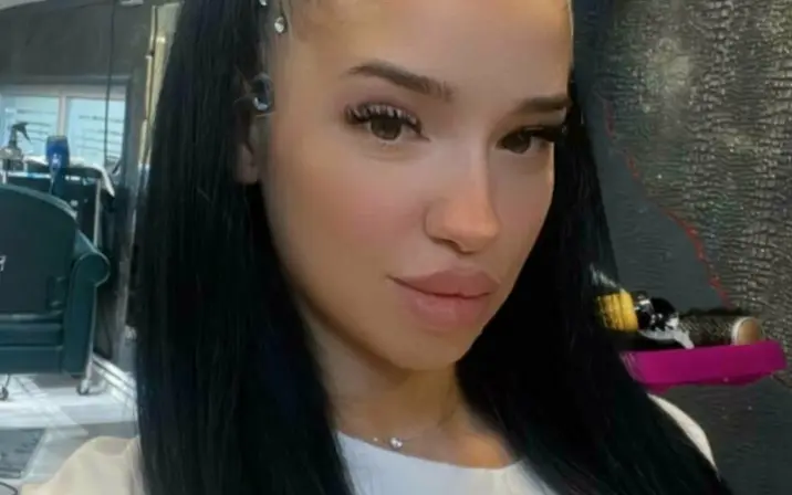 @almablack Alma Black