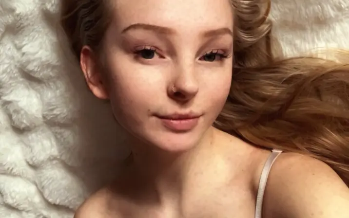 Blonde Vivi