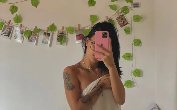 Manuela valenzuelaaa