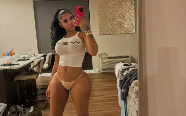 Chinesekitty / Taylor Hing