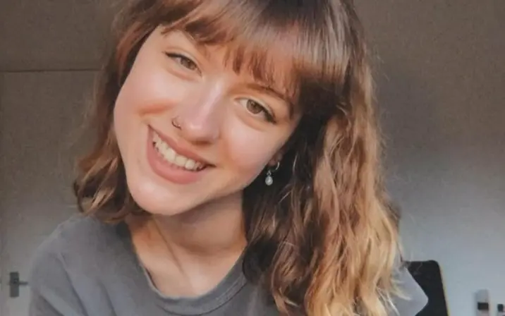 Chloe Slater - Indie Musician