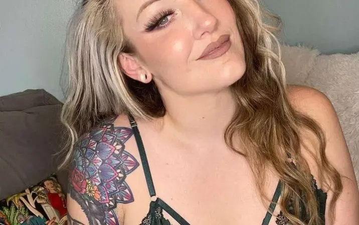 Sienna / Allysin Kay