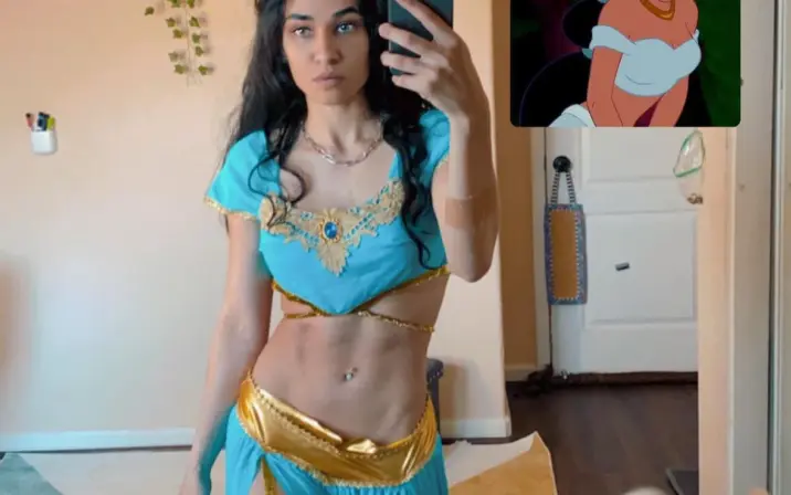 Naila Iqbal / alienalianz / NylaWHO / NylaWHO1