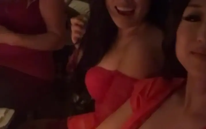 Lily Nguyen / xolisawin