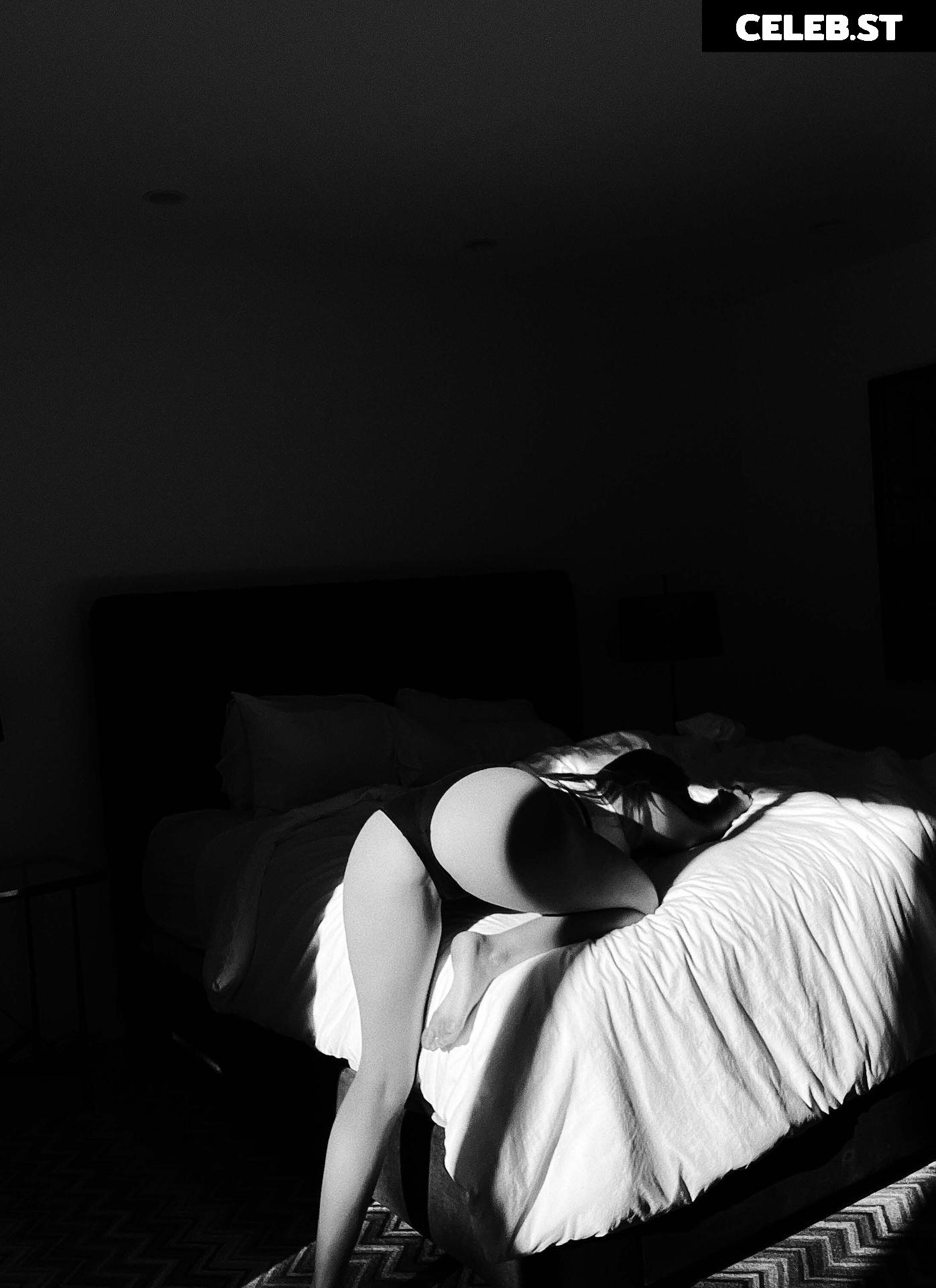 Lauren Summer Image 919642