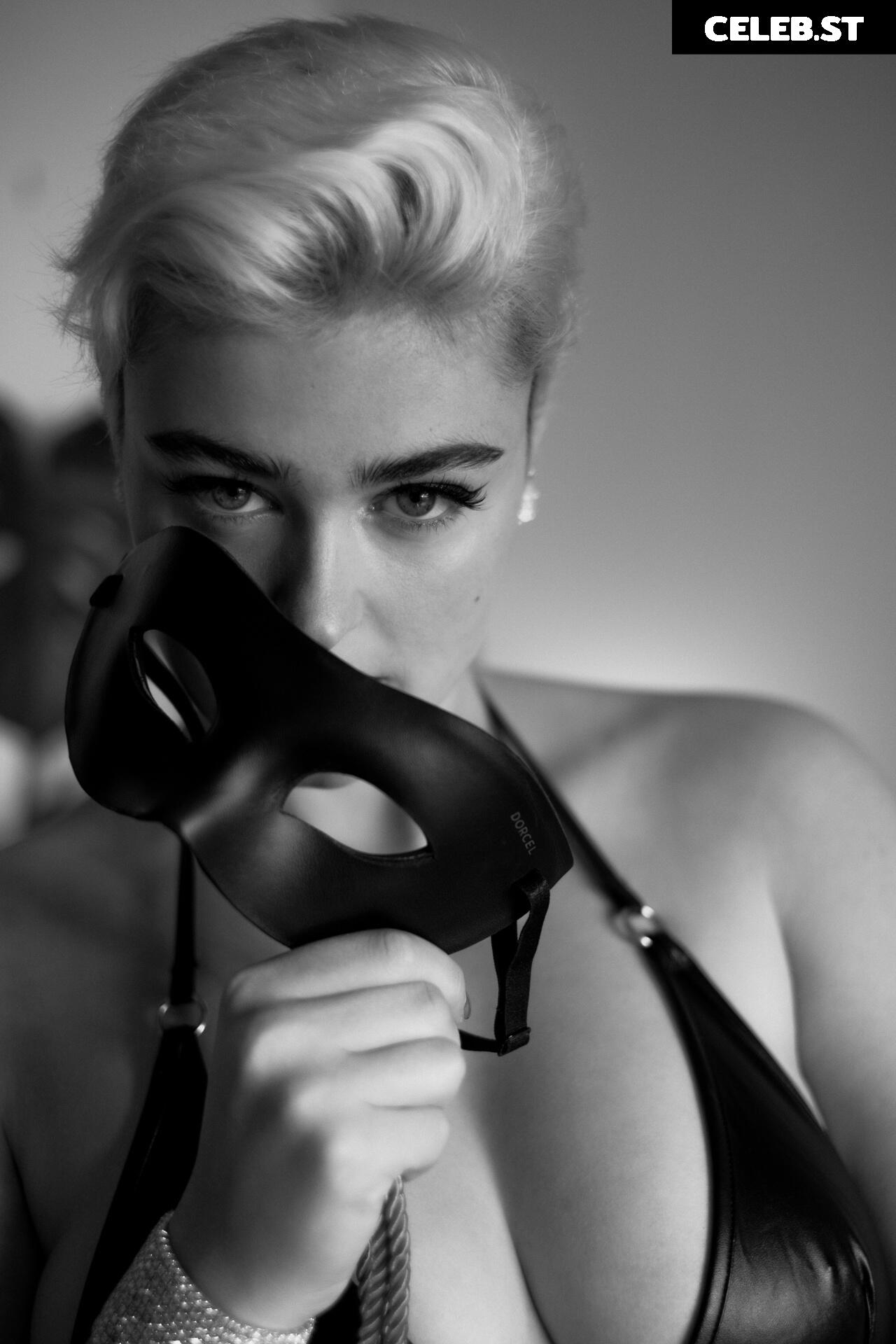Stefania Ferrario Image 916067