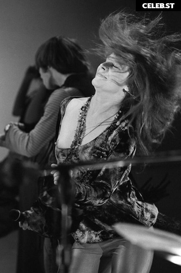 OOPS - Seethrough Image 9883813