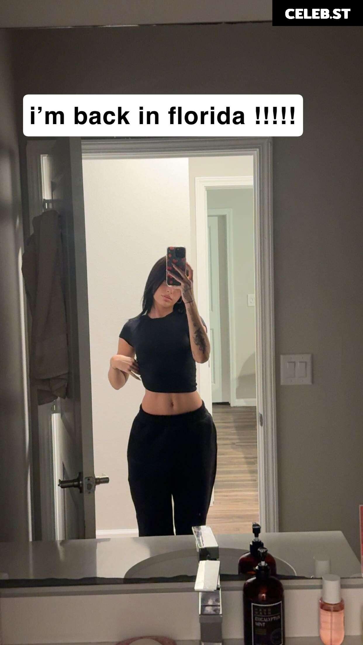 Lily Weber Image 9875366