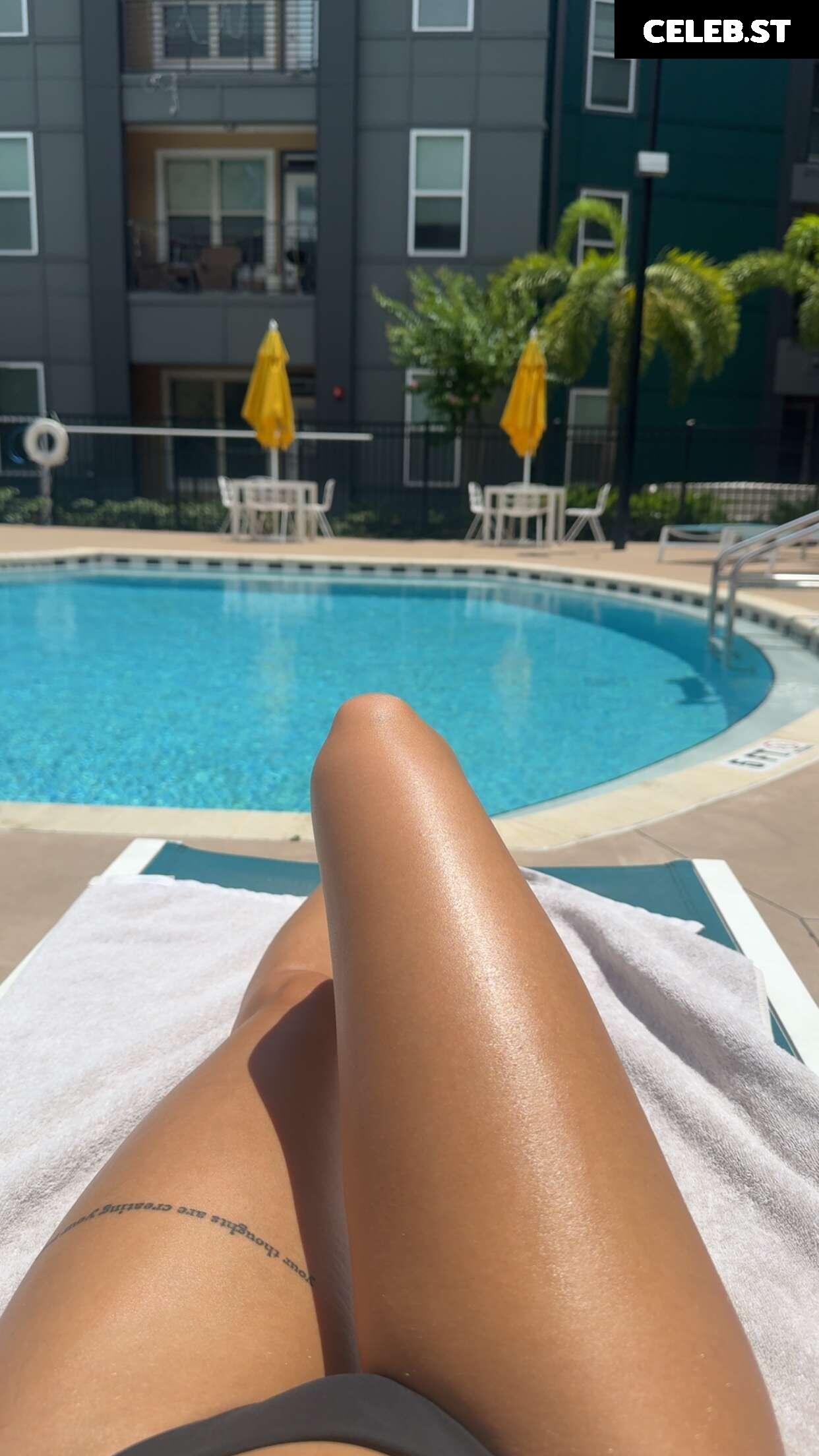 Lily Weber Image 9875364