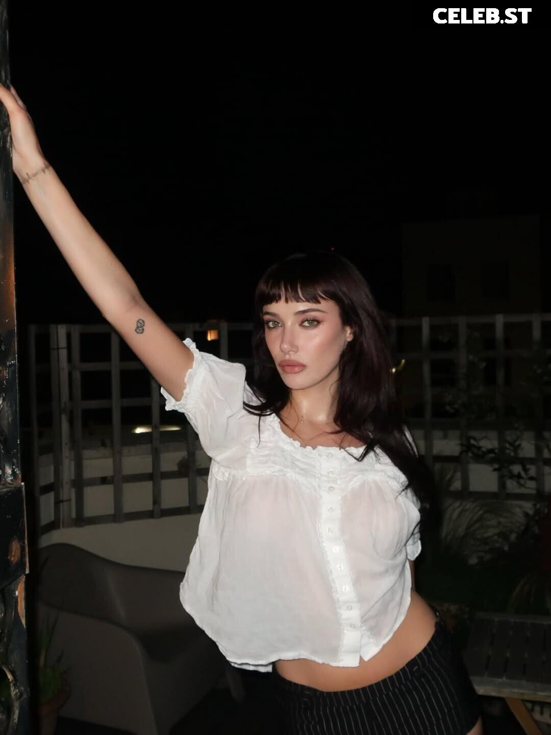 Olivia O&#039;Brien Image 9875239