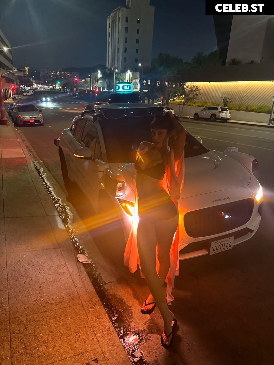 Olivia O&#039;Brien Image 9875229