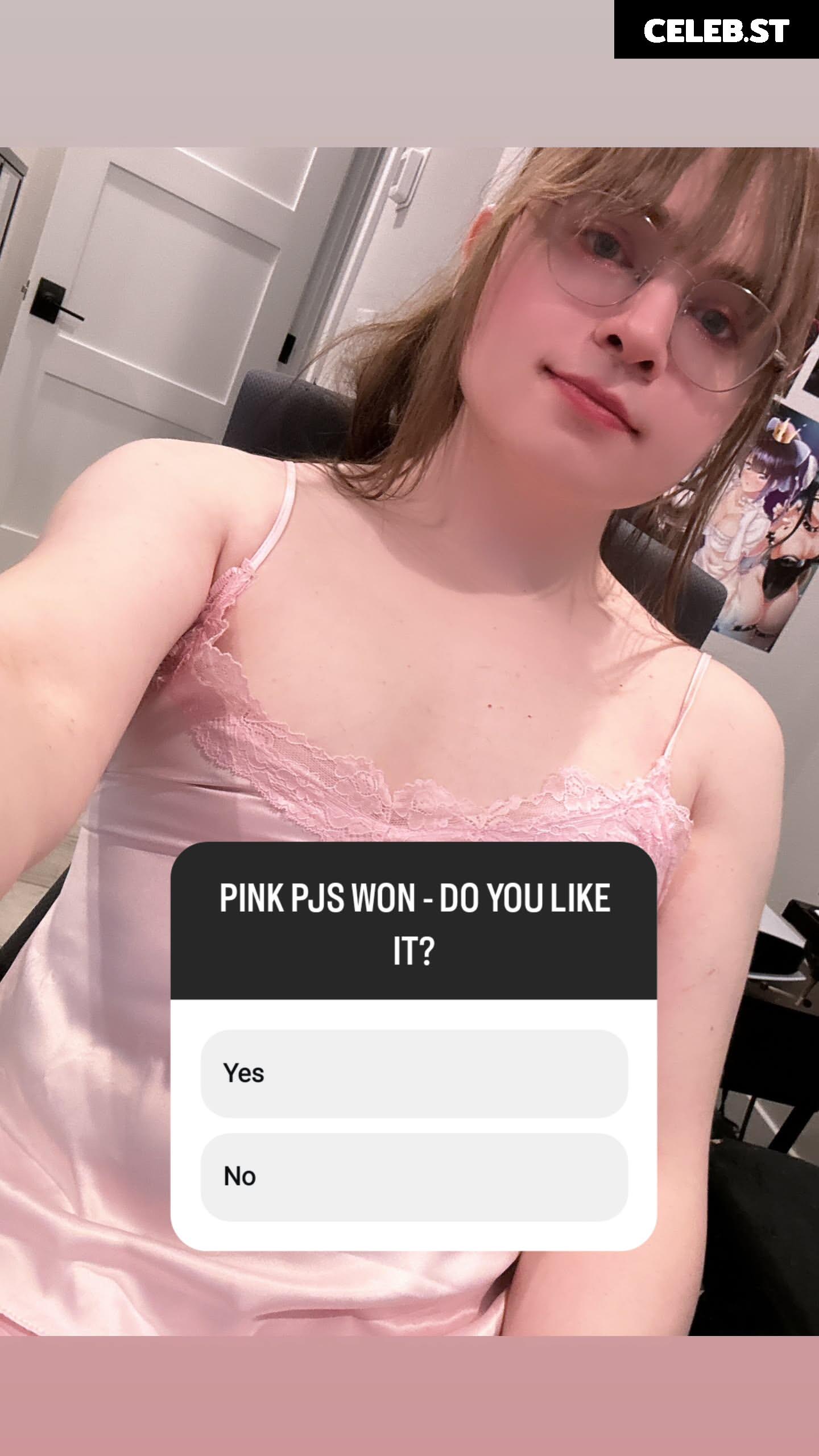 Sneaky Image 9879680