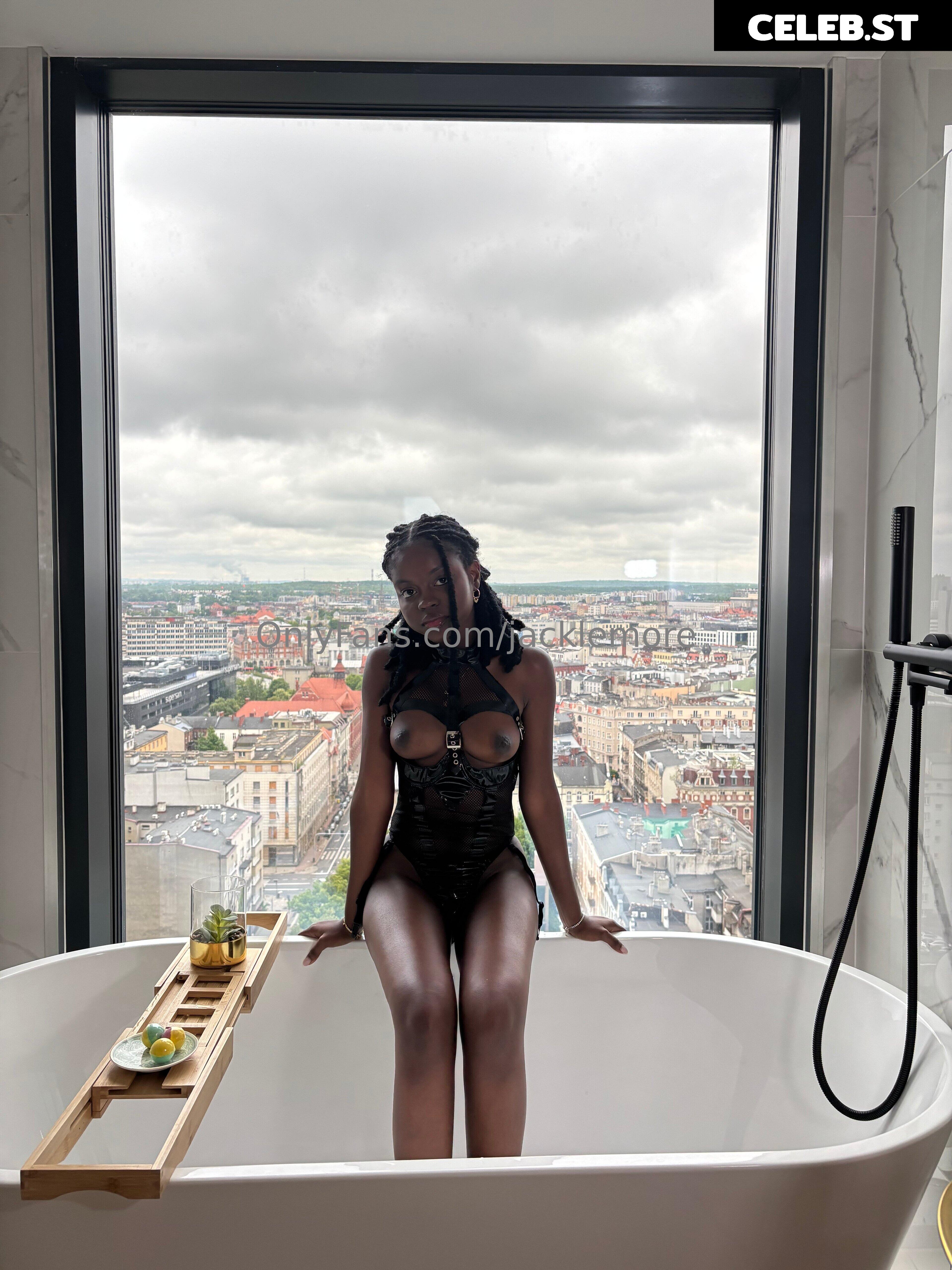 Feyisayo Otubusen | lifeofsasha21 | itsjustfeyi | feyi | Faythia | xoxobaddies | lifeofsasha210 | Image 9865781