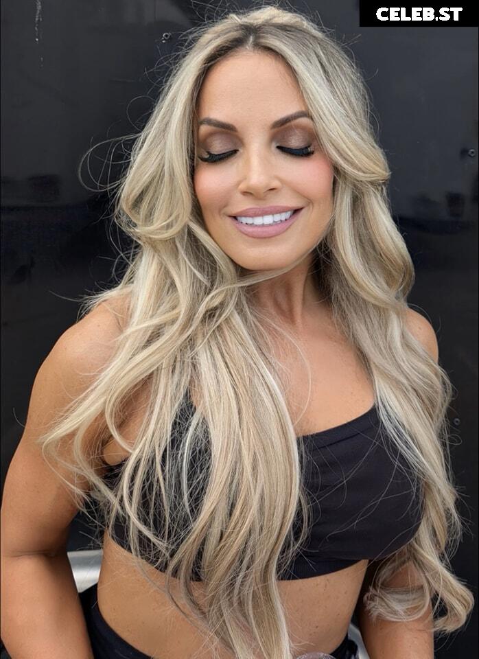 WWE Trish Stratus Image 9861510