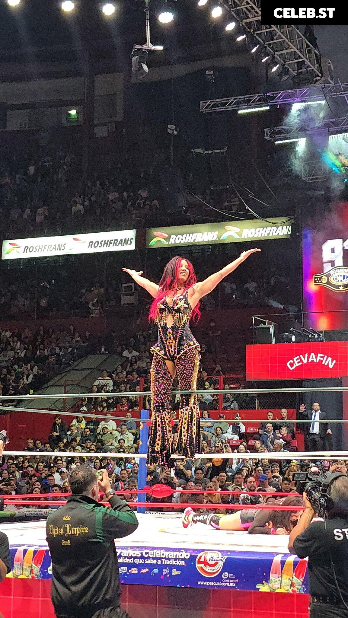 WWE Sasha Banks | Mercedes Moné Image 9861482