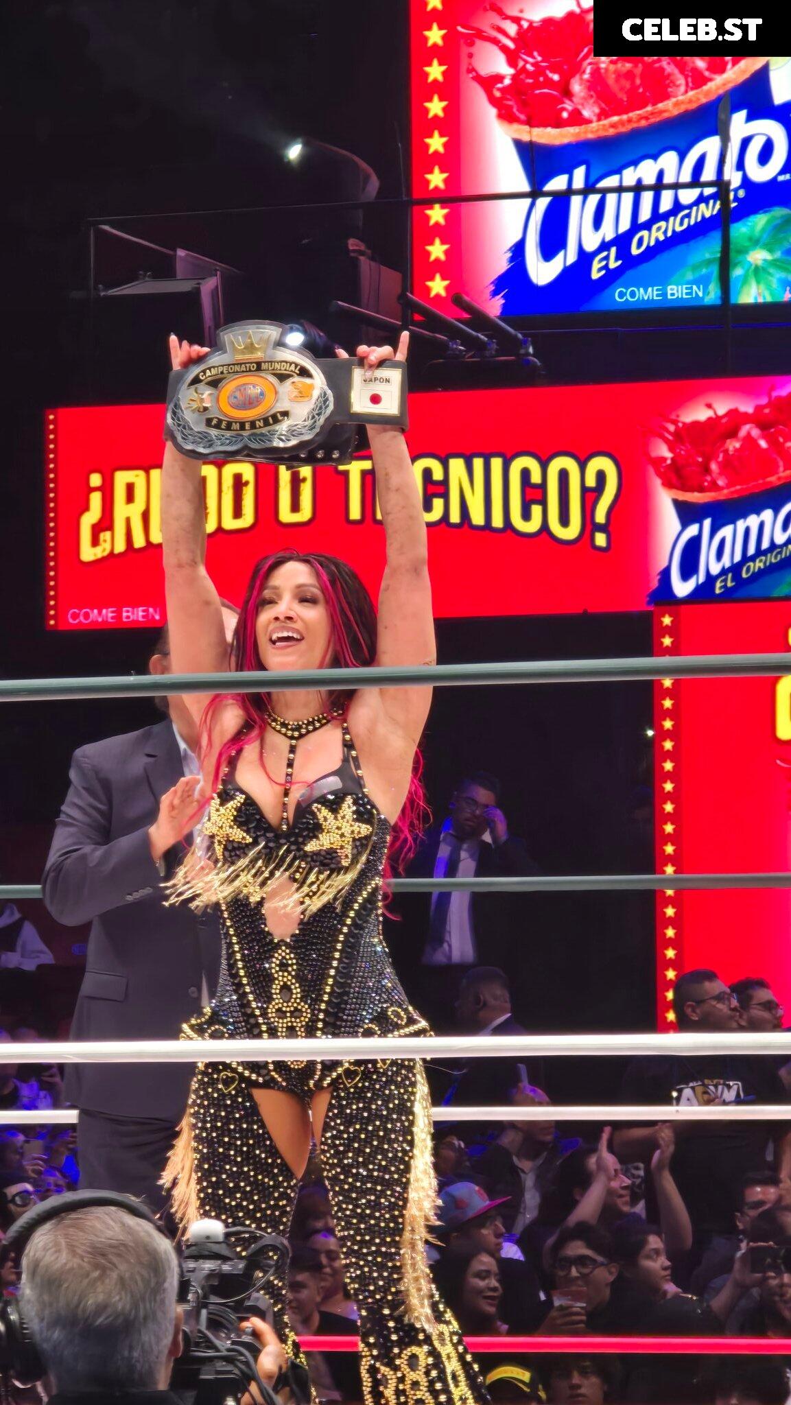 WWE Sasha Banks | Mercedes Moné Image 9861483